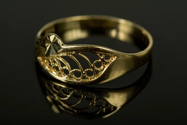 Χρυσό δαχτυλίδι — Φωτογραφία Αρχείου