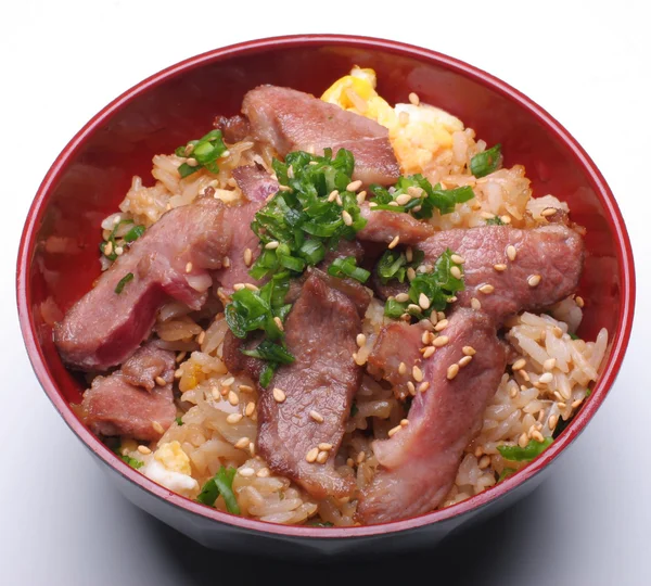 Carne em um arroz — Fotografia de Stock