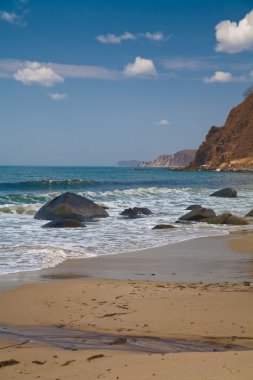 Rusya, primorye, deniz kıyısında taş