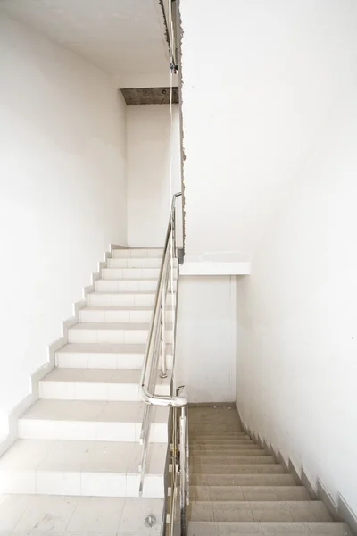 Prawie nowe schody — Zdjęcie stockowe