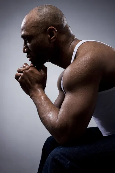 Hombre negro con cuerpo fuerte y sexy —  Fotos de Stock