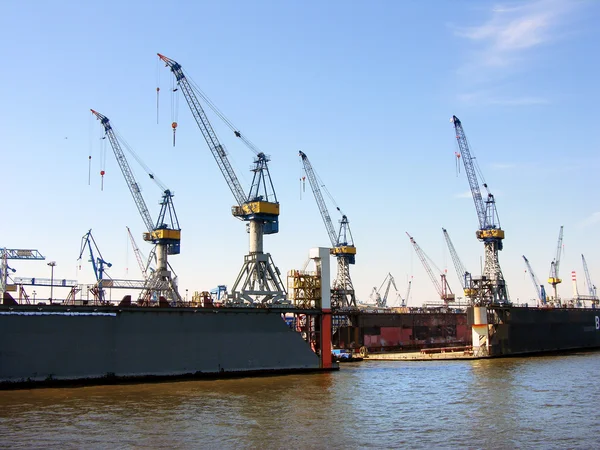 Grúas portuarias en Hamburgo — Foto de Stock