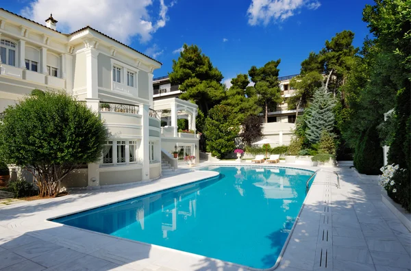Villa de luxe avec piscine — Photo