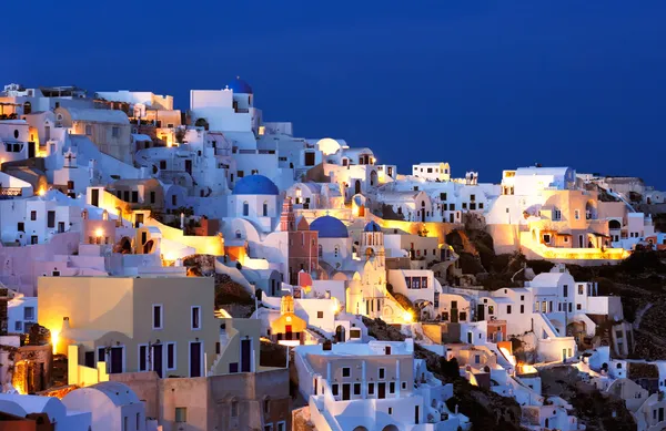 The village of Oia at dusk — Stock Photo, Image