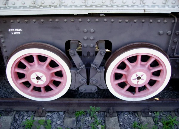 Eski bir buharlı lokomotif tekerlek — Stok fotoğraf