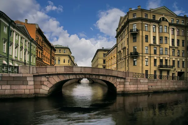 Росія, Санкт-Петербург, мости зимових канал поблизу The Erm Стокове Фото