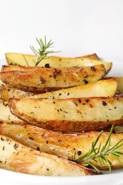Жареный картофель вертикально — стоковое фото