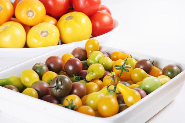 Erfstuk tomaten vers uit de tuin — Stockfoto