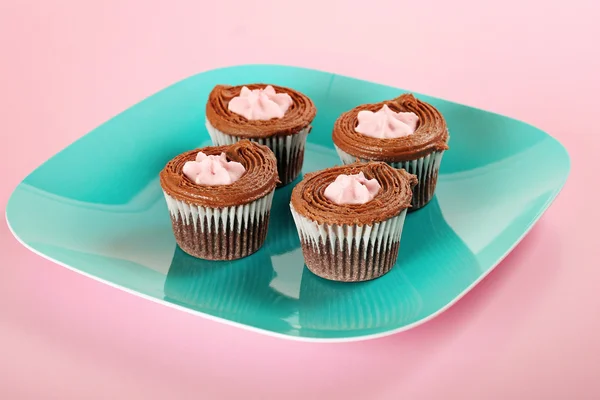 Shot of Raspberry cupcake alineación — Foto de Stock