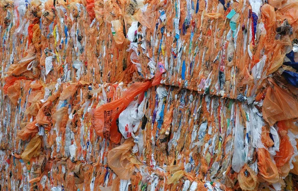 Переработанные пластиковые пакеты — стоковое фото