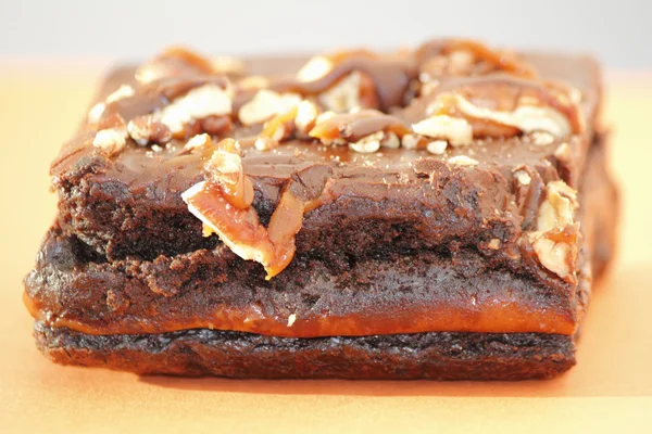 Brownie σοκολάτας με καρύδια επιδόρπιο — Φωτογραφία Αρχείου