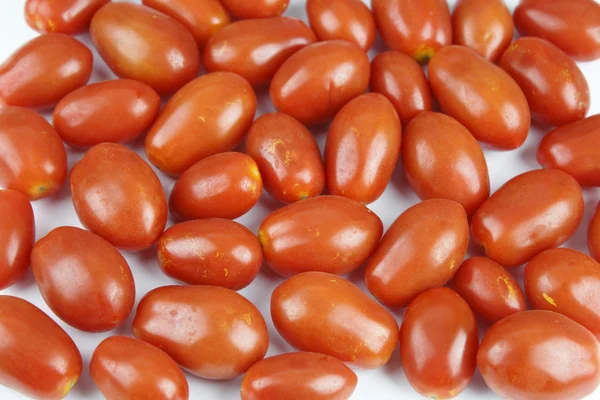 Tomates rojos pequeños — Foto de Stock