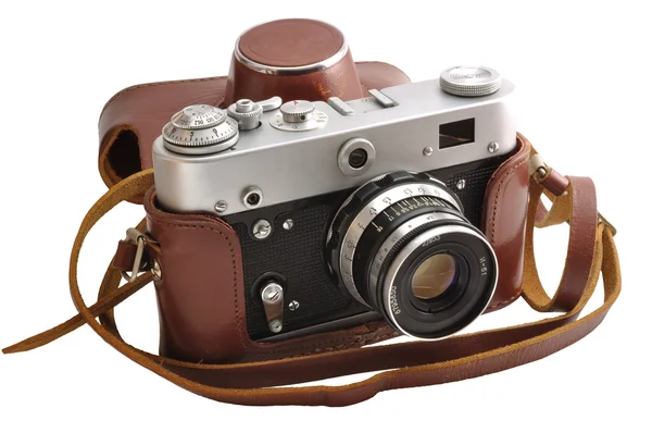 Geïsoleerde gebruikte ouderwetse film foto-camera in lederen draagtas — Stockfoto