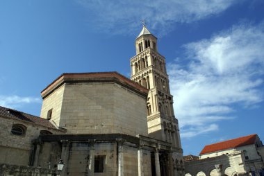 Kilise ve Türbesi