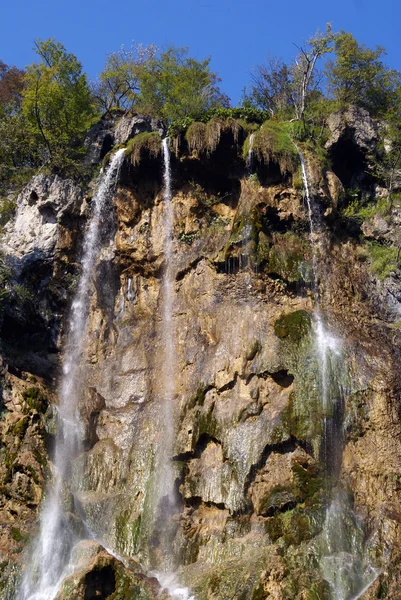 Wasserfall und Himmel — Stockfoto