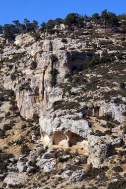 Mount ve mağaralar