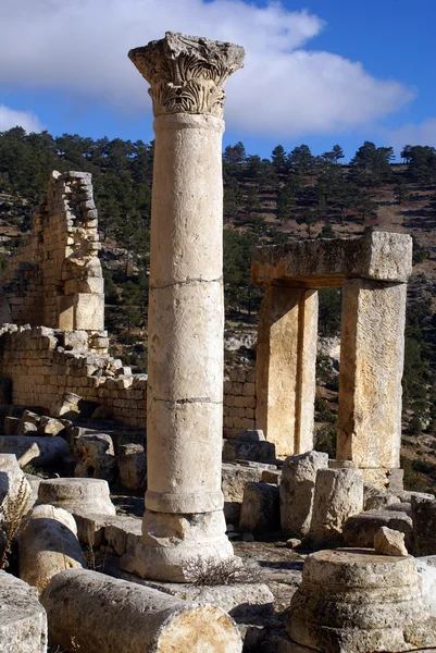 Columns and wall — Stock Photo, Image