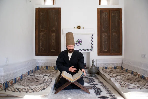Dervish in room — Stock Photo, Image