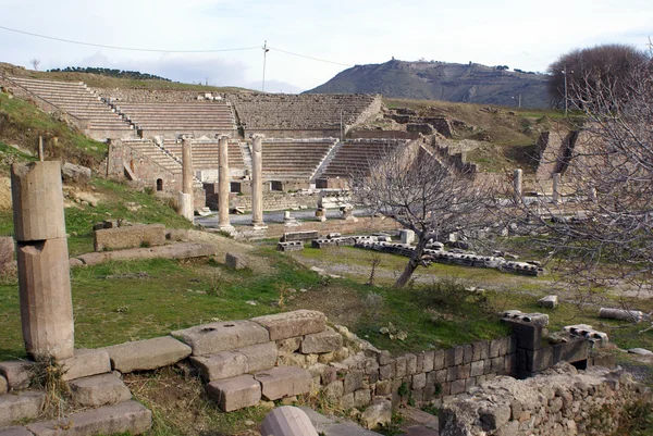 Theater und Ruinen in Bergama — Stockfoto