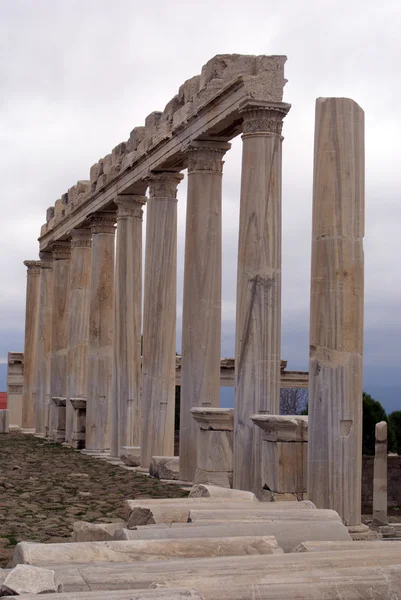 Marmurowymi kolumnami — Zdjęcie stockowe