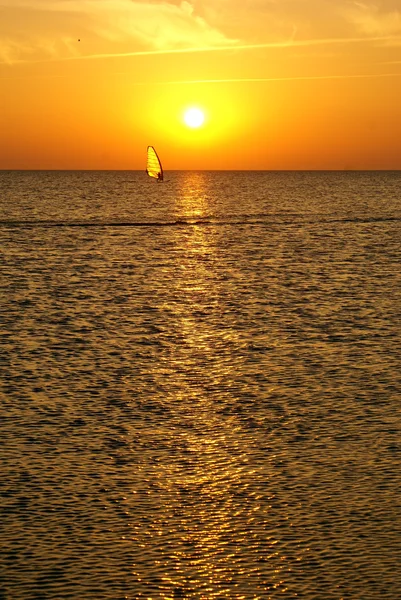 Kitesurfing and sunset — Stock Photo, Image