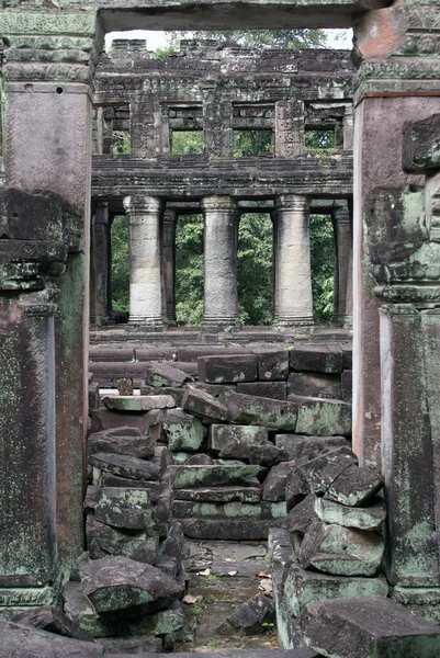 Ruïnes en kolommen — Stockfoto