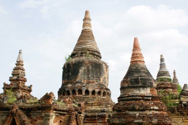 Stupas clipart