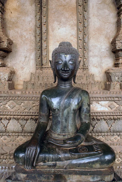 Bouddha en wat — Photo