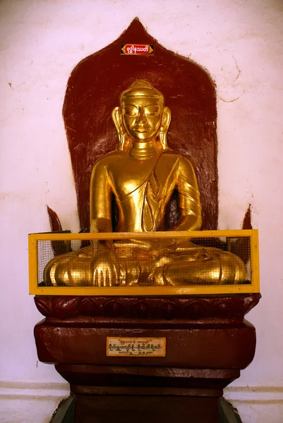 黄金の仏像 — ストック写真