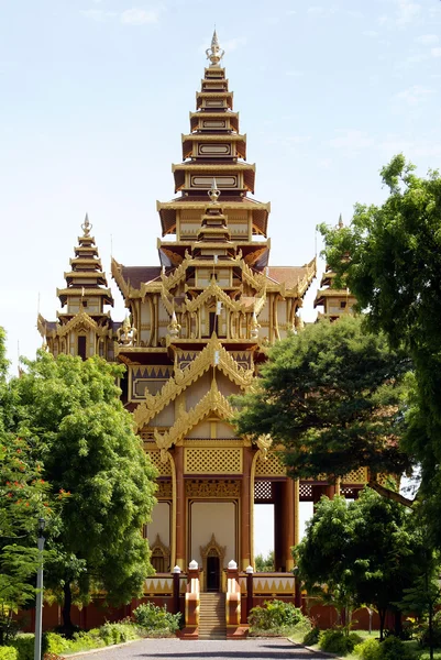 Pagoda alta — Foto Stock