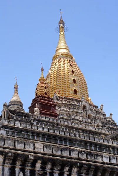 Telhado do templo de Ananda em Bagan — Fotografia de Stock