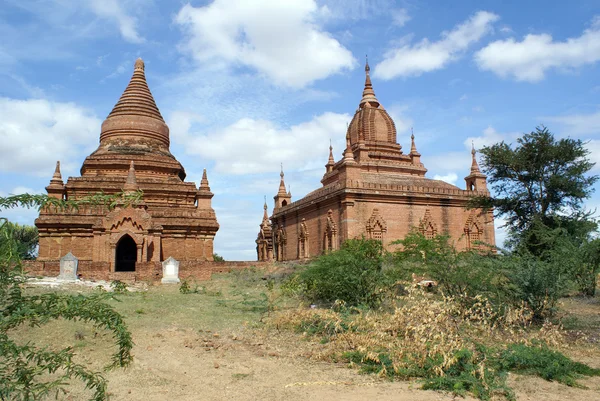 Two stupas — Stock Photo, Image
