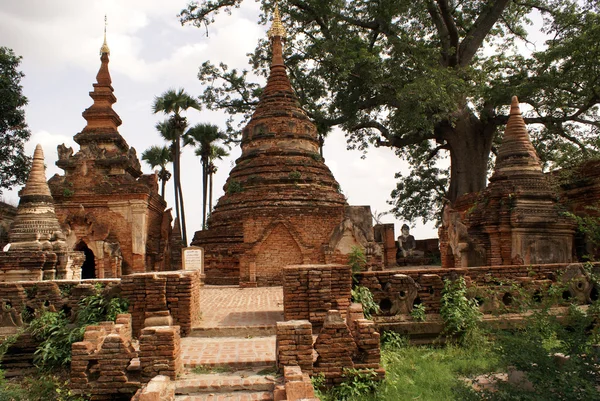 Brick stupas — Stock Photo, Image