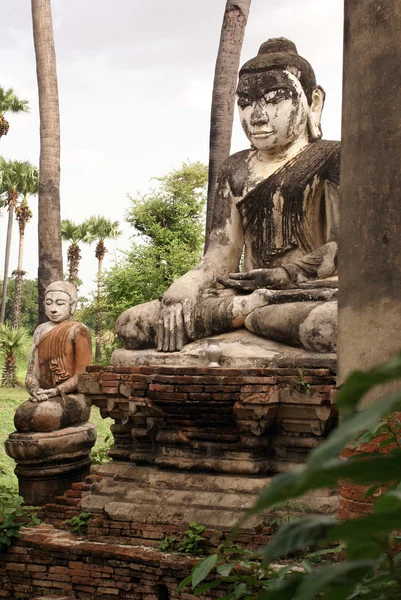 Budda grandi e piccoli — Foto Stock
