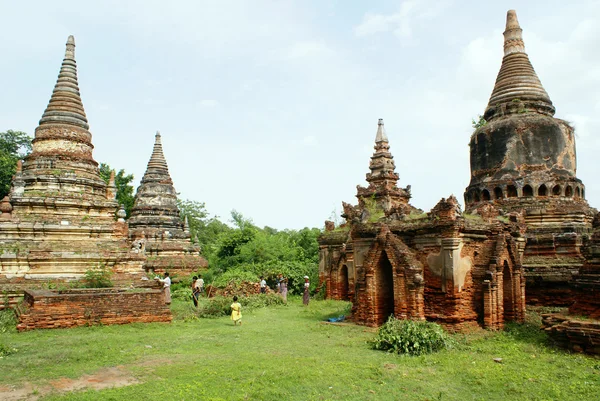 Παλιά stupas — Φωτογραφία Αρχείου