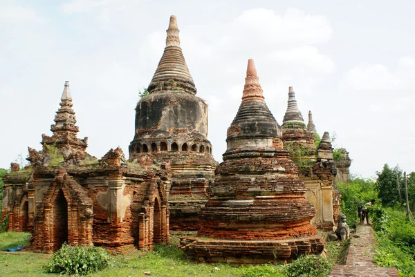 Τούβλο stupas — Φωτογραφία Αρχείου