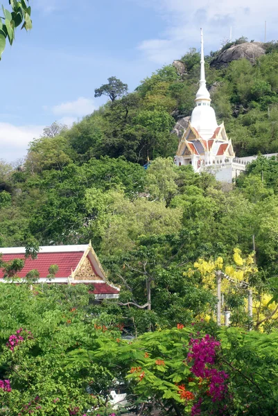 Stupa and temple — Stock Photo, Image