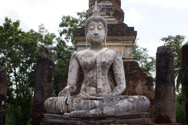 Branco sentado Buda — Fotografia de Stock