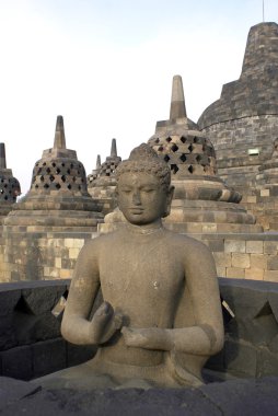 Buddha ve stupas