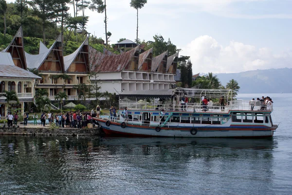 Ferry perto de Samosir — Fotografia de Stock