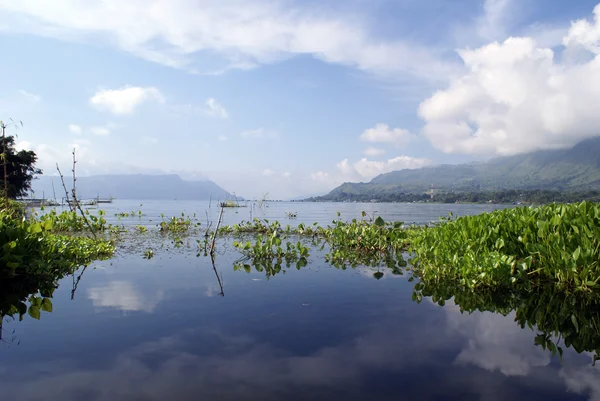 Озеро Тоба — стокове фото