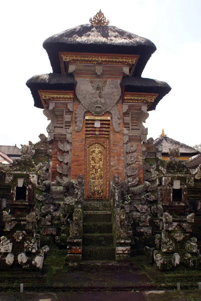 Ворота храм — стокове фото