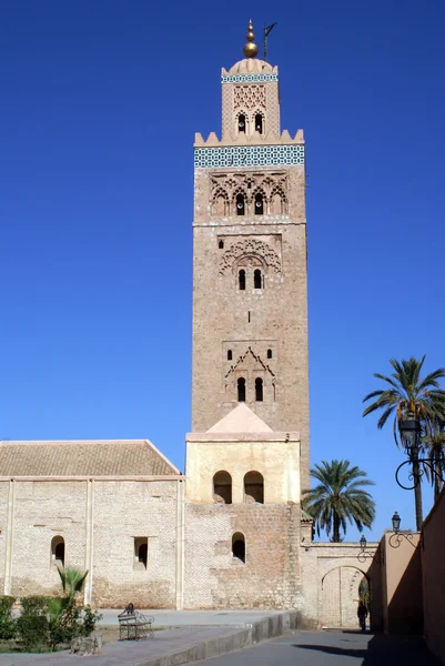 Tall minaret — Stock Photo, Image