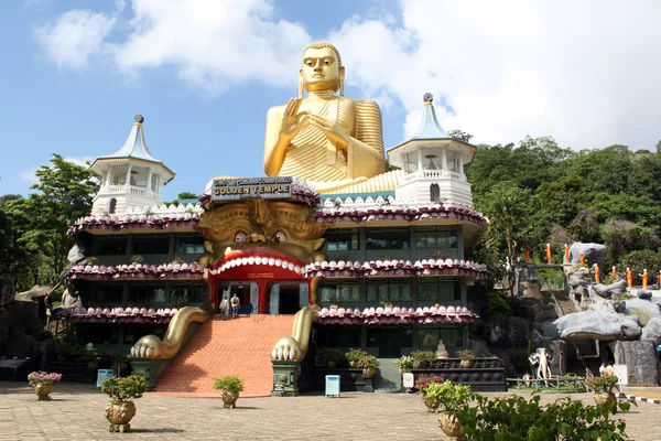 Buddha und goldener Tempel — Stockfoto