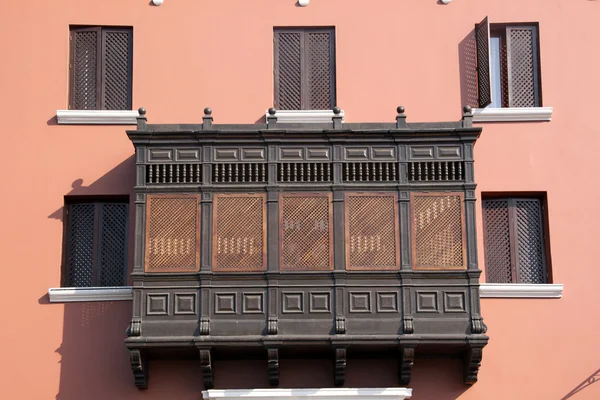 Balcón de madera — Foto de Stock
