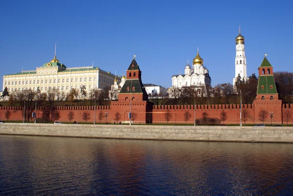 Rzekę i Kreml — Zdjęcie stockowe