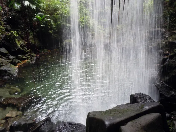 Cachoeira esmeralda — Fotografia de Stock