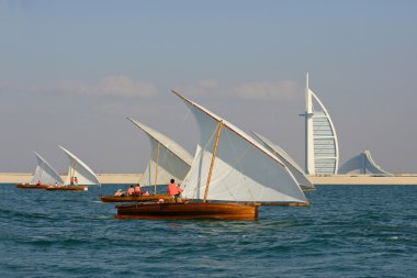 dhows yarış