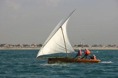 yarış dhow