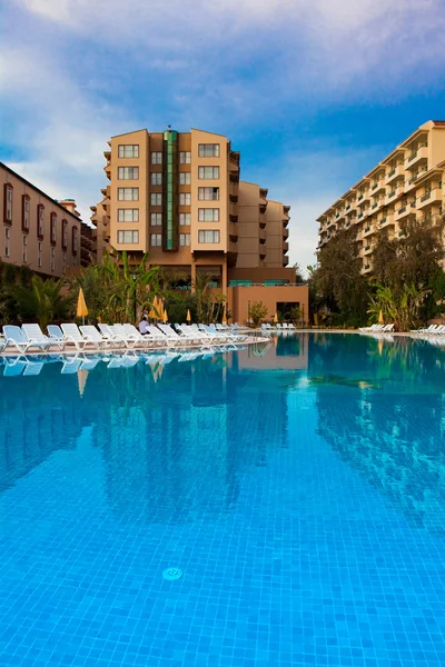 Hotel pool — Stock Photo, Image